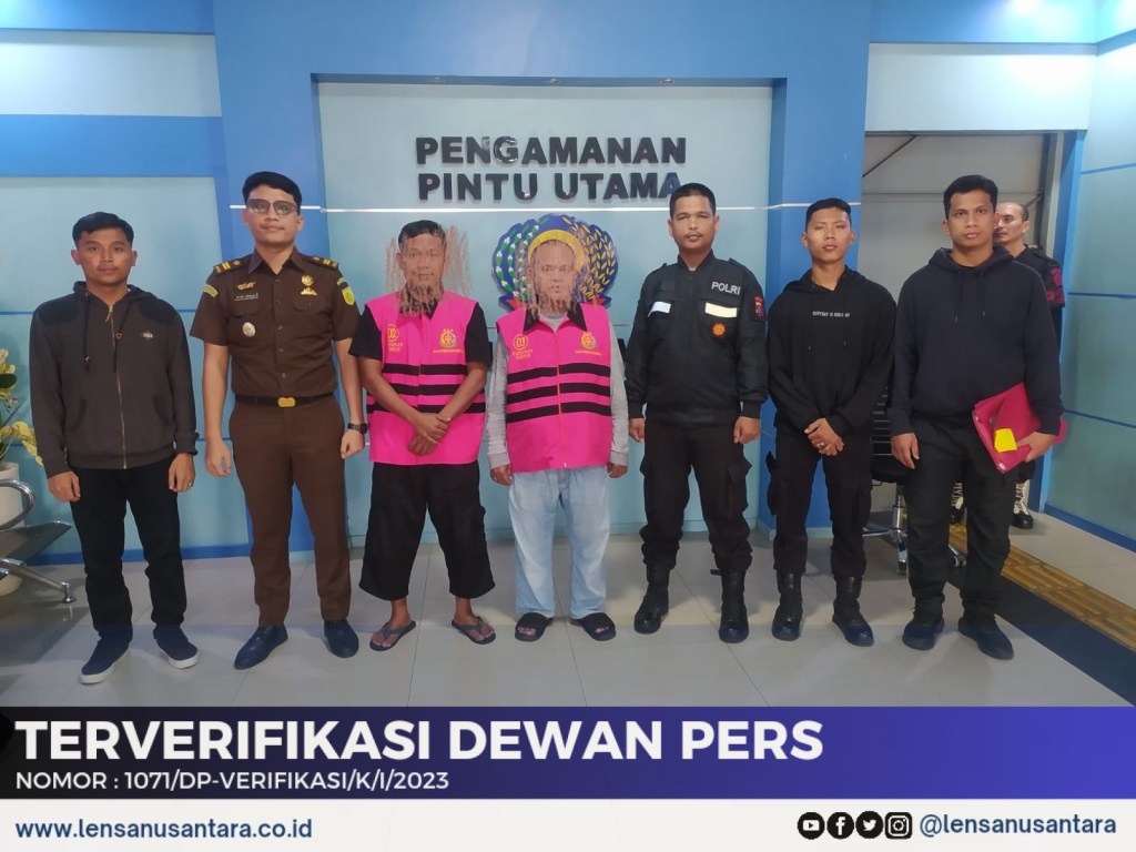 Penyidik Kejari Padangsidimpuan Serahkan Eks Kadis Koperindag dan Bendahara Sebagai Tersangka kepada&nbsp;JPU