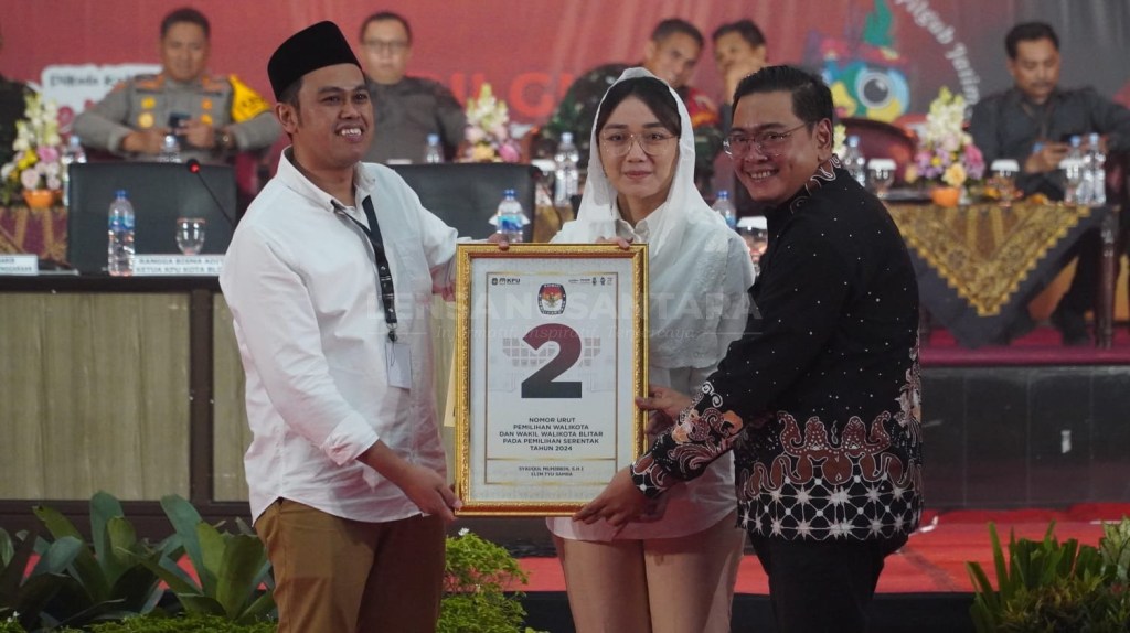 KPU Kota Blitar Gelar Pengundian Nomor Urut Pilwali 2024, Paslon Syauqul Muhibbin – Elim Tyu Samba Dapat Nomor Urut&nbsp;2