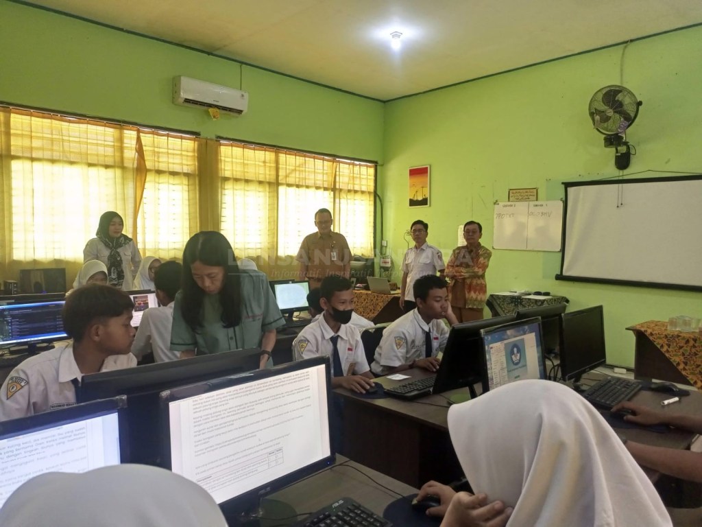 350 Lembaga Bidang SMPN di Jember Mengikuti Asesmen Nasional Berbasis Komputer